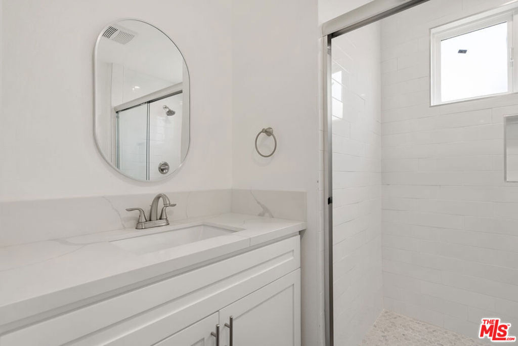 1341 N Mariposa Avenue - Photo 50