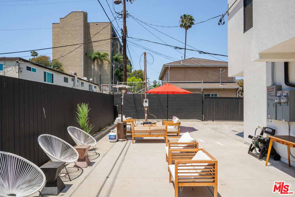 1341 N Mariposa Avenue - Photo 70