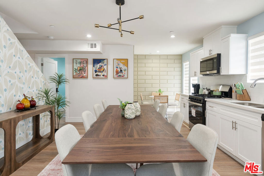 1341 N Mariposa Avenue - Photo 2