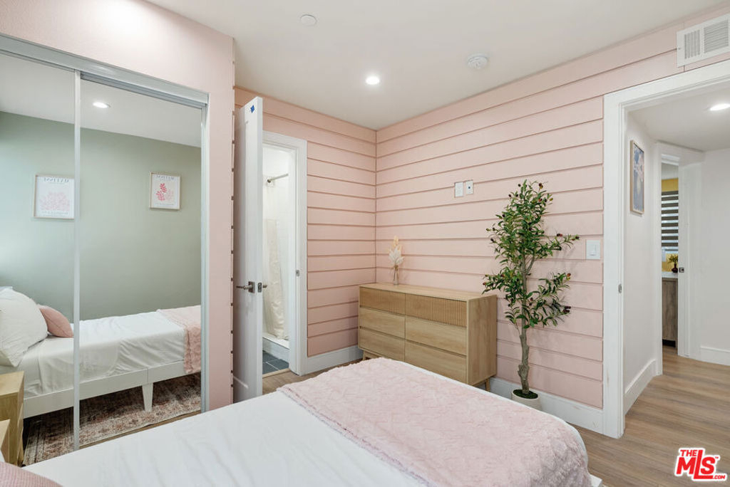 1341 N Mariposa Avenue - Photo 38