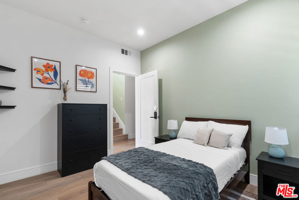 1341 N Mariposa Avenue - Photo 10