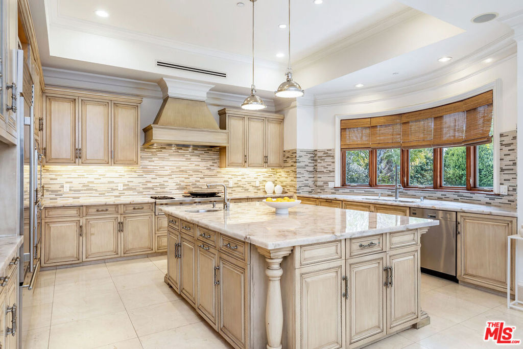 2229 Summitridge Drive - Photo 4