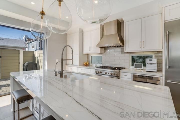 710 E Avenue - Photo 15
