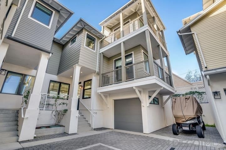 710 E Avenue - Photo 3