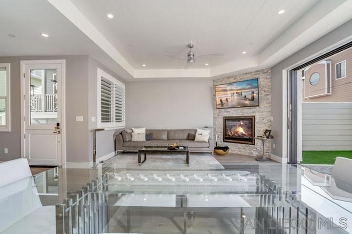 710 E Avenue - Photo 11