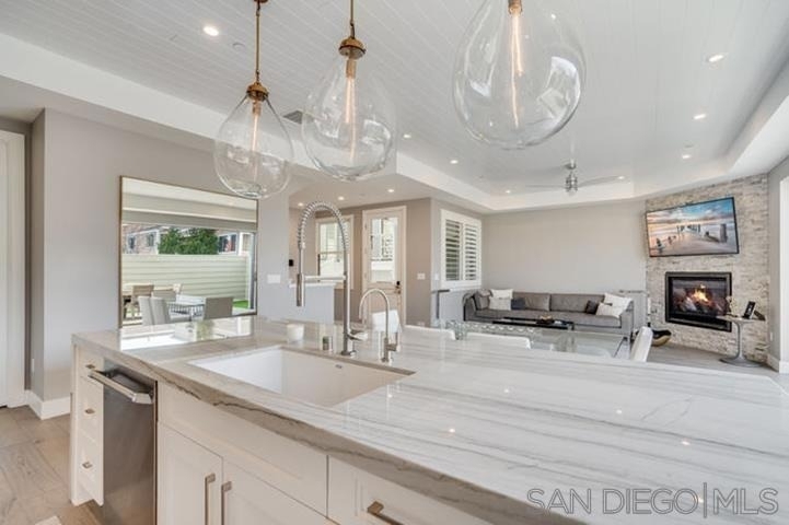 710 E Avenue - Photo 18
