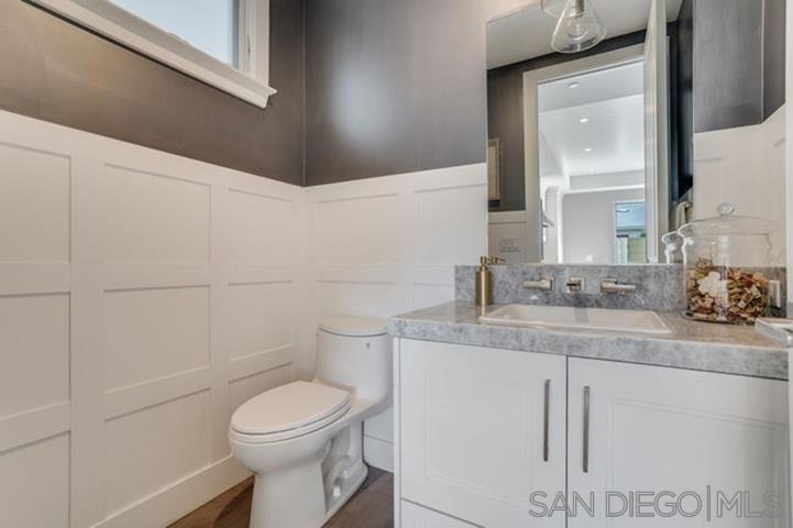 710 E Avenue - Photo 23