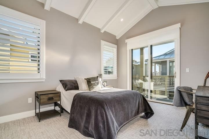 710 E Avenue - Photo 43