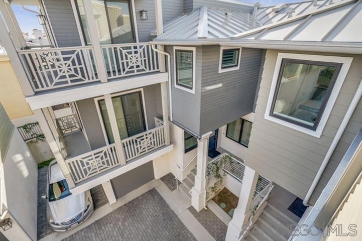 710 E Avenue - Photo 48