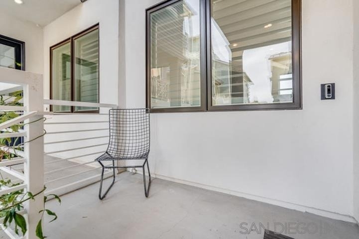 710 E Avenue - Photo 5