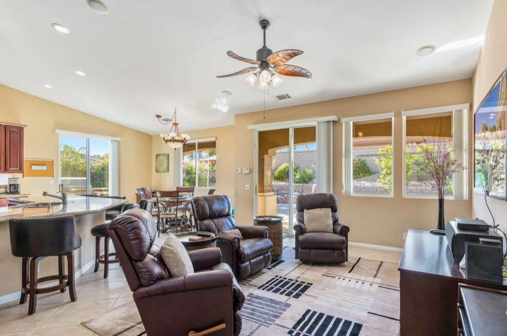 162 Saint Thomas Place - Photo 9