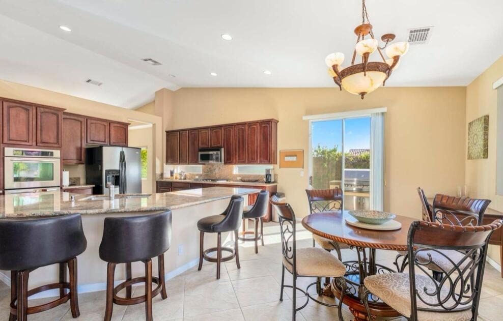 162 Saint Thomas Place - Photo 10