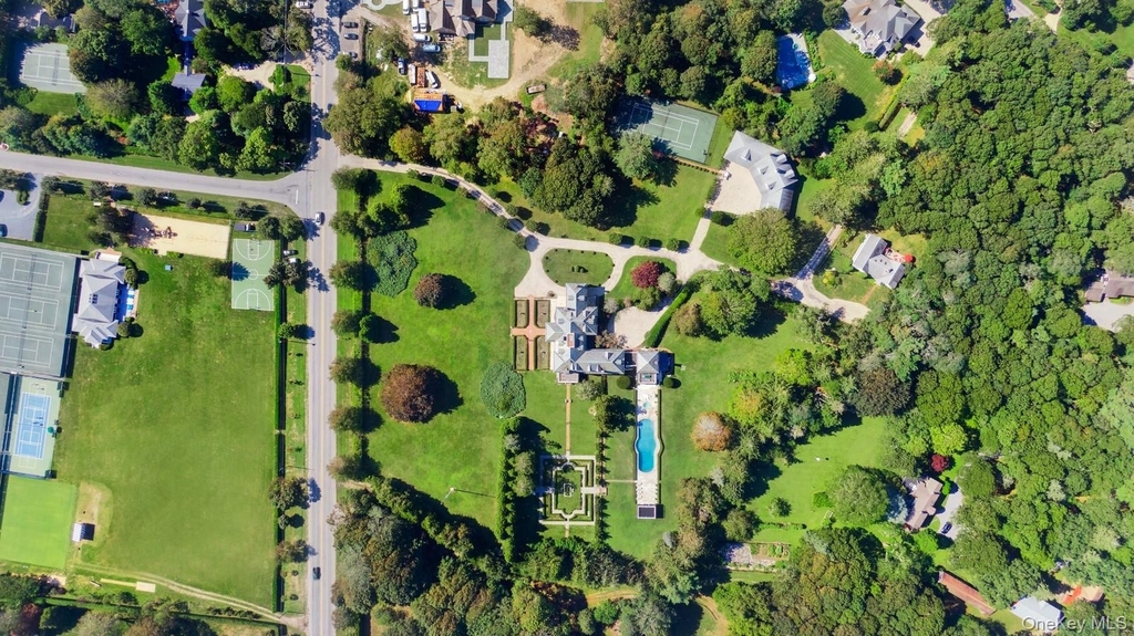 94 Quogue Street - Photo 40