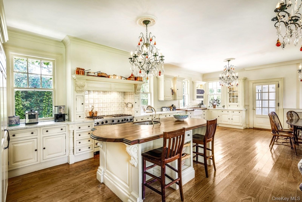 94 Quogue Street - Photo 14