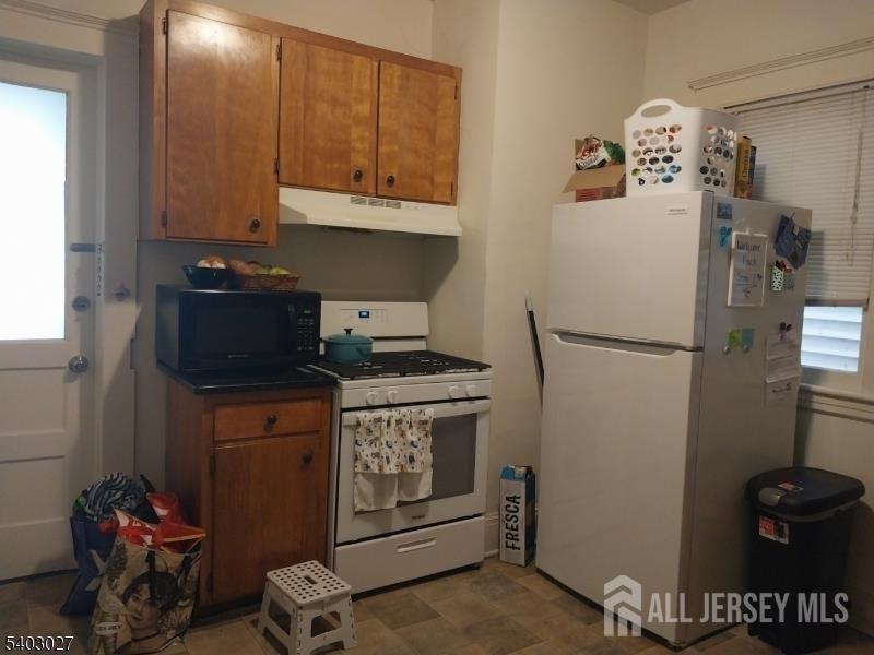 97 Easton Avenue - Photo 2