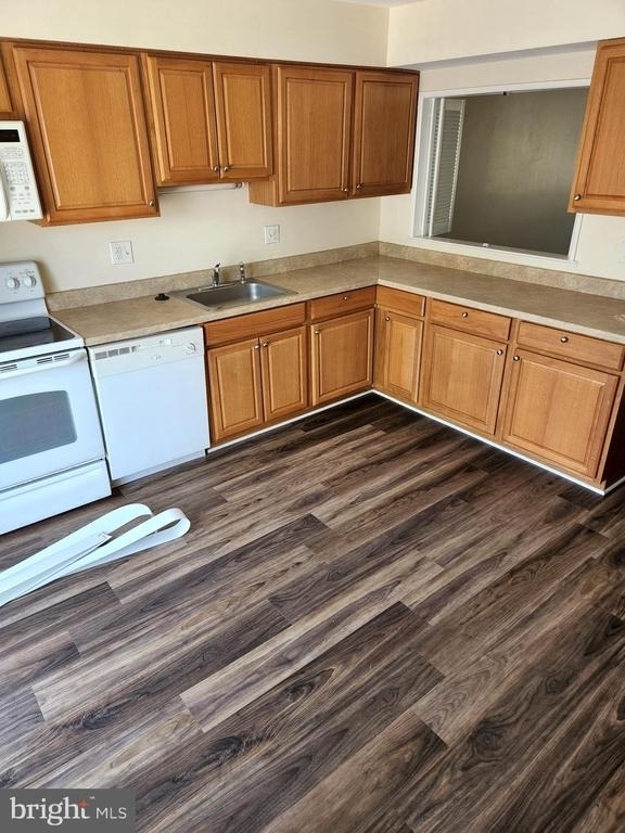 214 Castleton Terrace - Photo 1