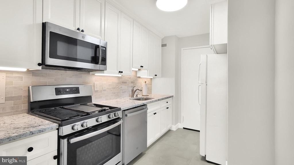 10500 Rockville Pike - Photo 3