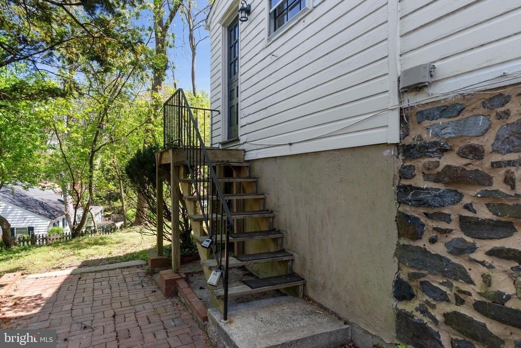 2305 Pickwick Road - Photo 14
