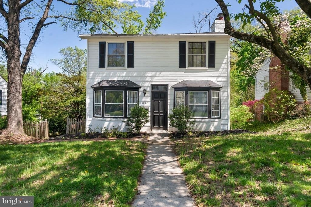 2305 Pickwick Road - Photo 1