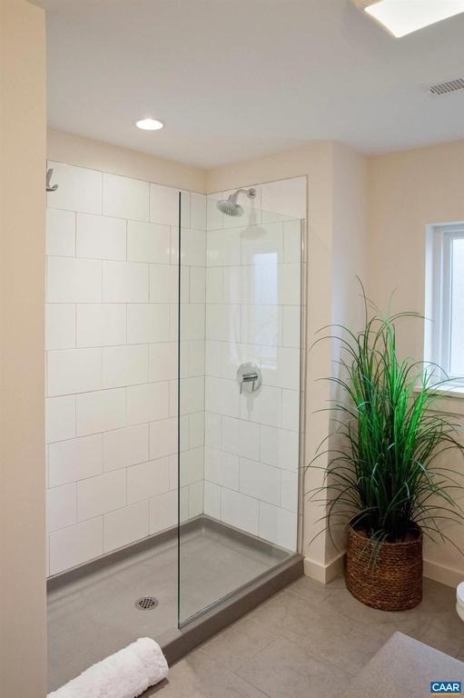 1600 Jefferson Park Ave - Photo 5