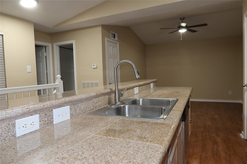 6804 N Capital Of Texas Highway - Photo 5