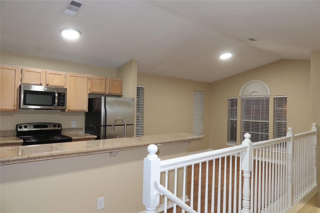 6804 N Capital Of Texas Highway - Photo 18
