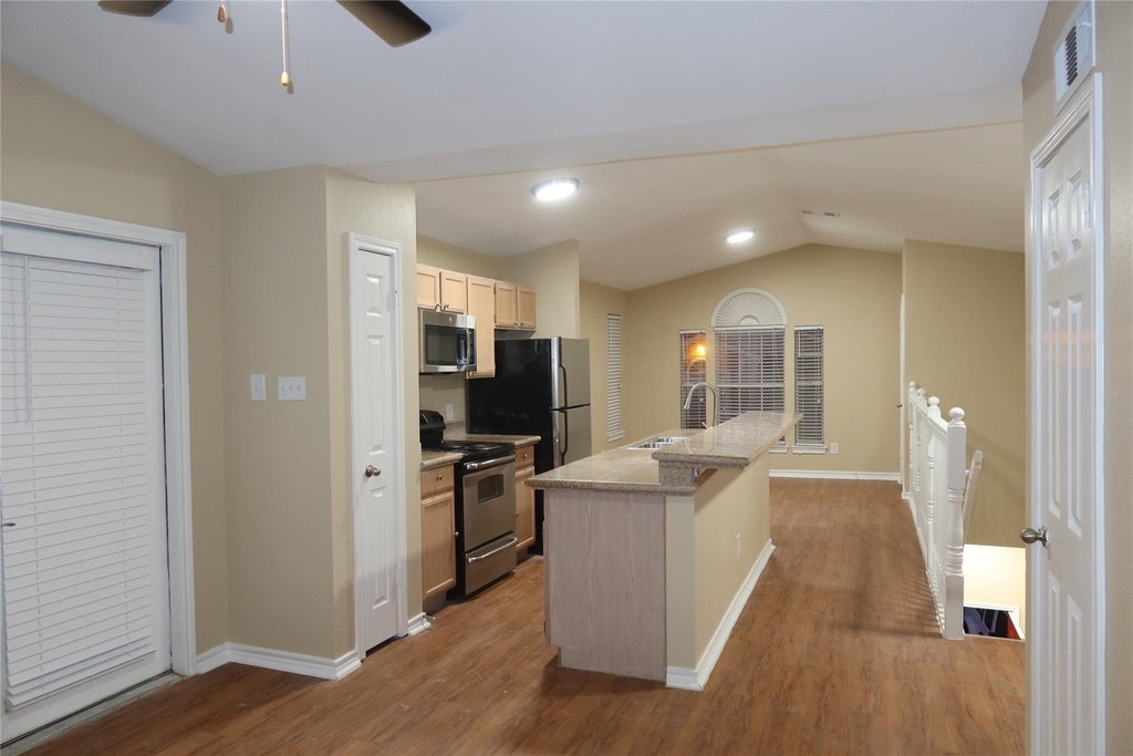 6804 N Capital Of Texas Highway - Photo 1
