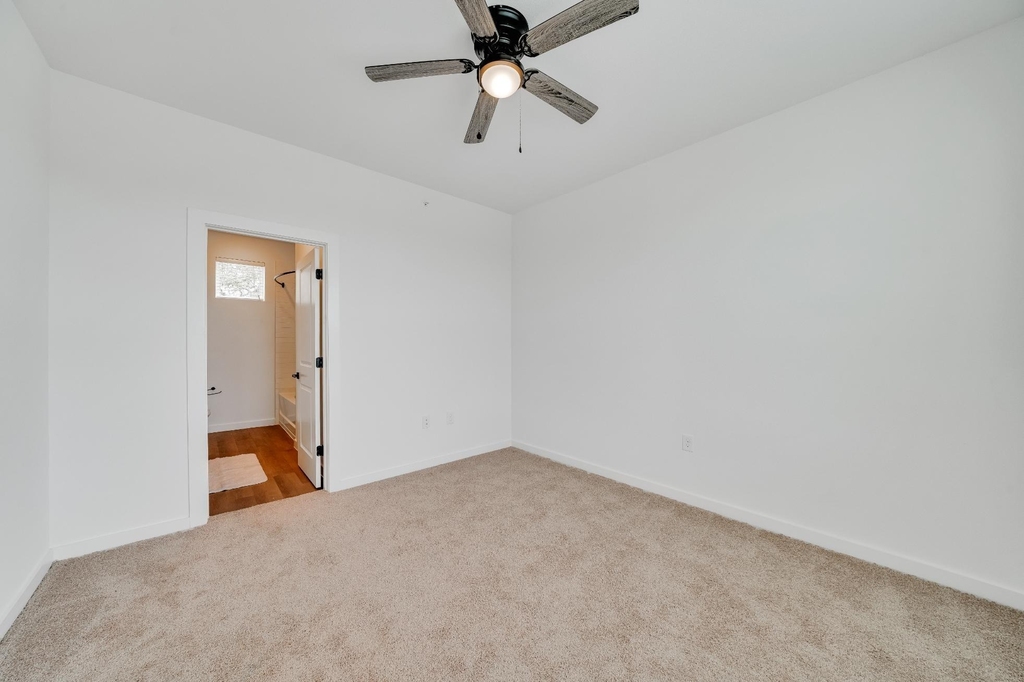 1601-340 Mustang Drive - Photo 18