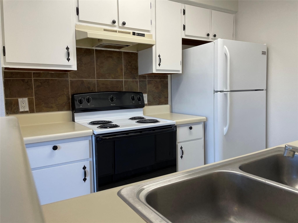 18800 Egret Bay Boulevard - Photo 6