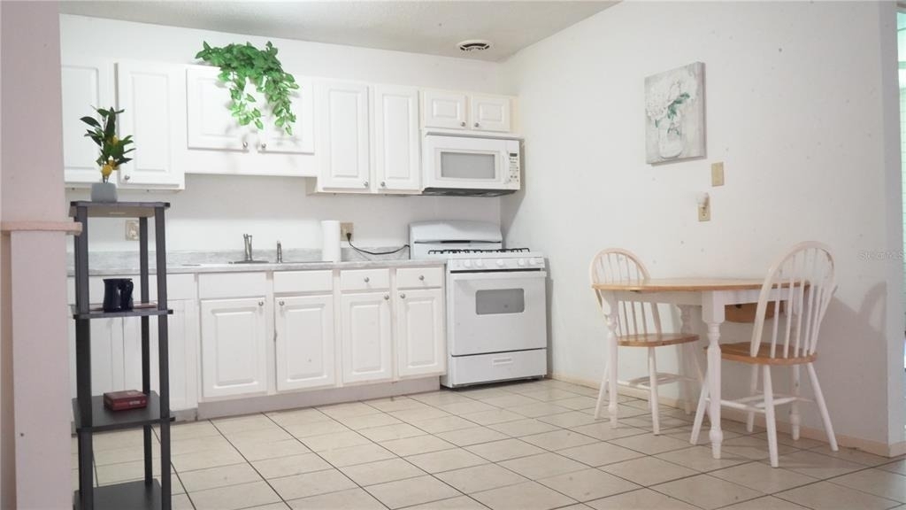 1700 Sw 16th Court - Photo 3