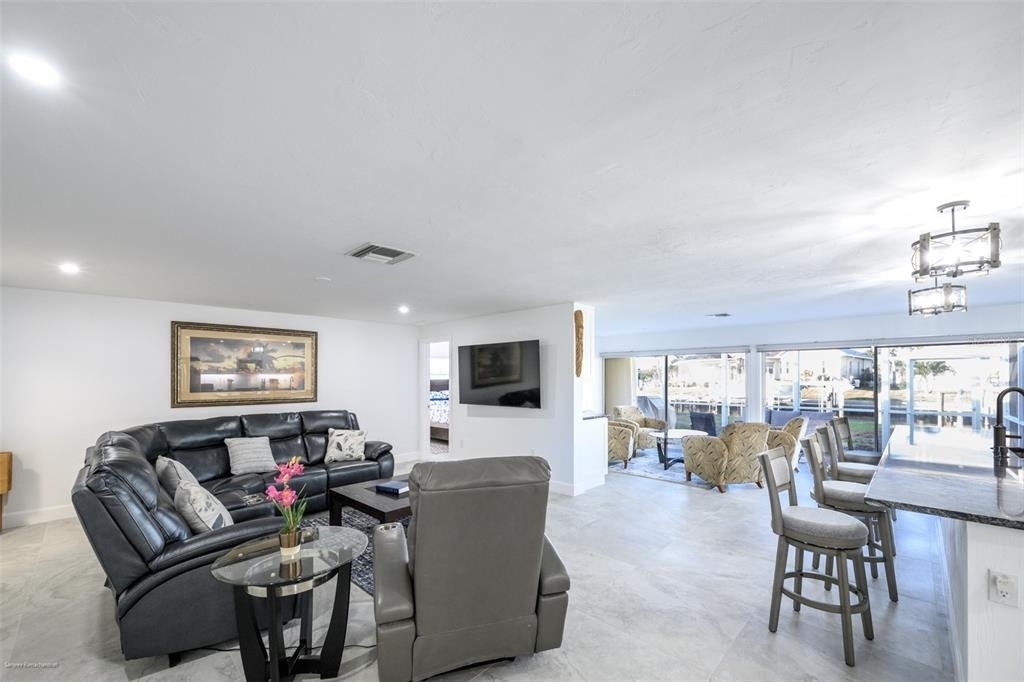 149 Crescent Drive - Photo 4