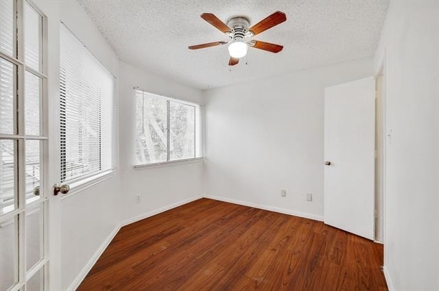 9823 Walnut Street - Photo 3