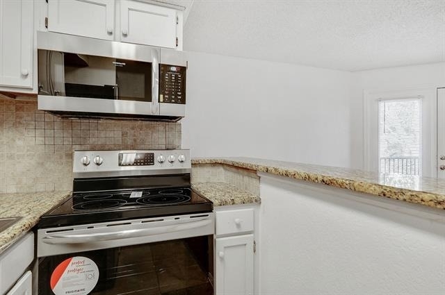 9823 Walnut Street - Photo 11