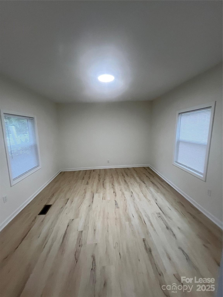 39 E White Street - Photo 13