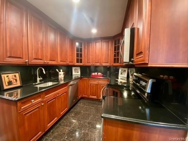 327 Adams Way - Photo 1