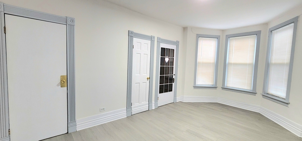 3520 S Winchester Avenue - Photo 0