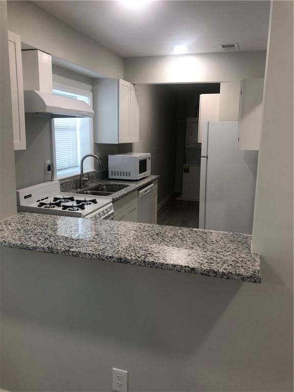 700 Lynn Circle Sw - Photo 4