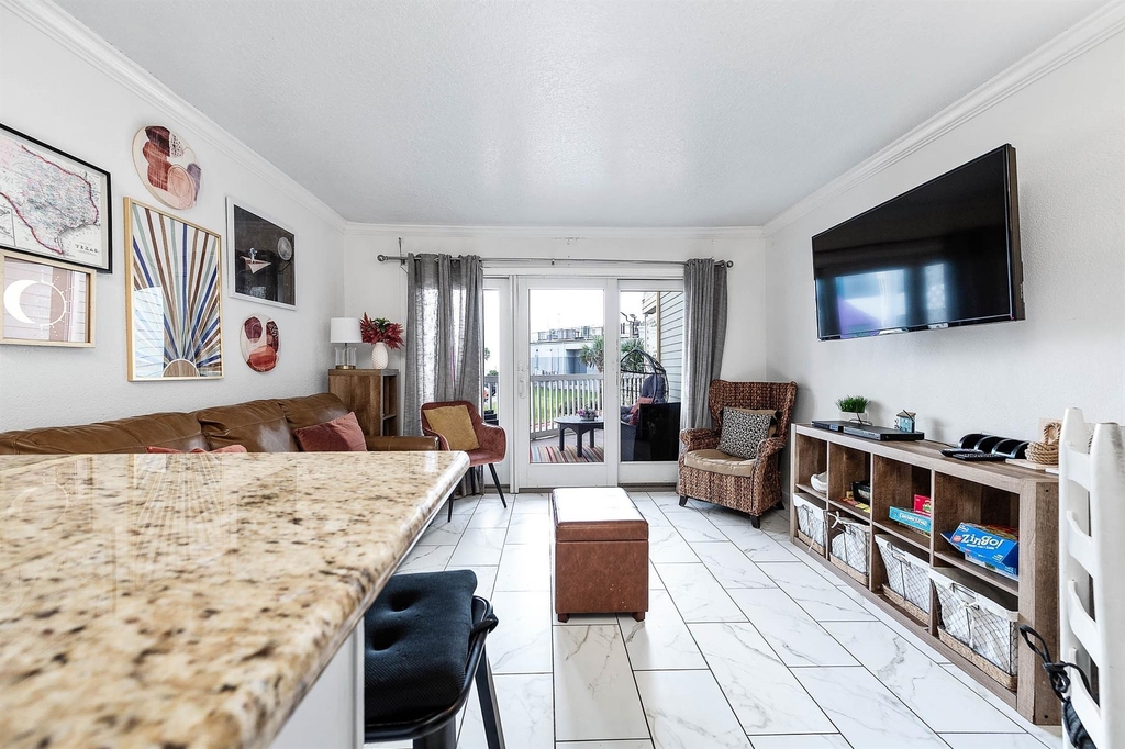 6300 Seawall Boulevard - Photo 0