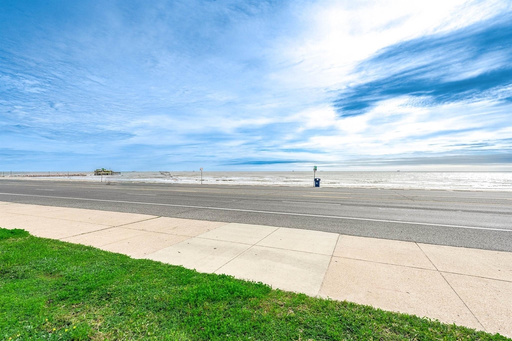 6300 Seawall Boulevard - Photo 20