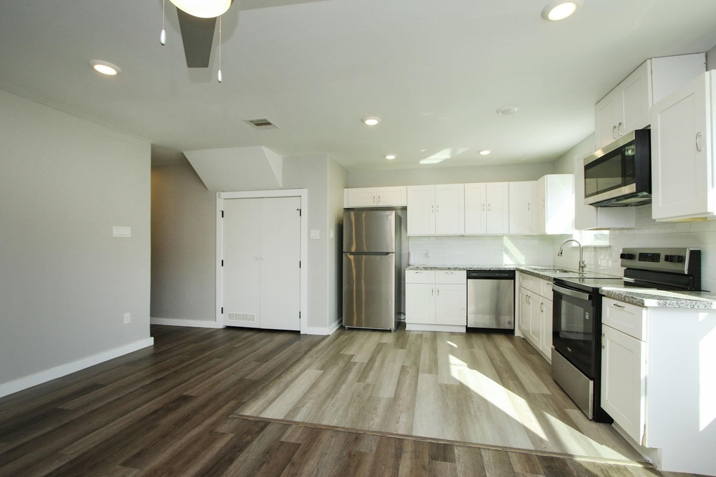 5709 Breland Street - Photo 6