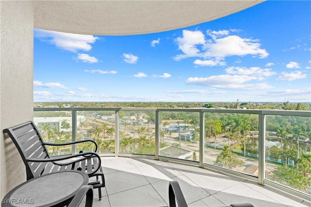 3000 Oasis Grand Boulevard - Photo 18