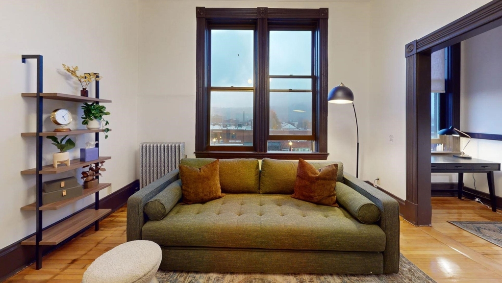 101 Main - Photo 2