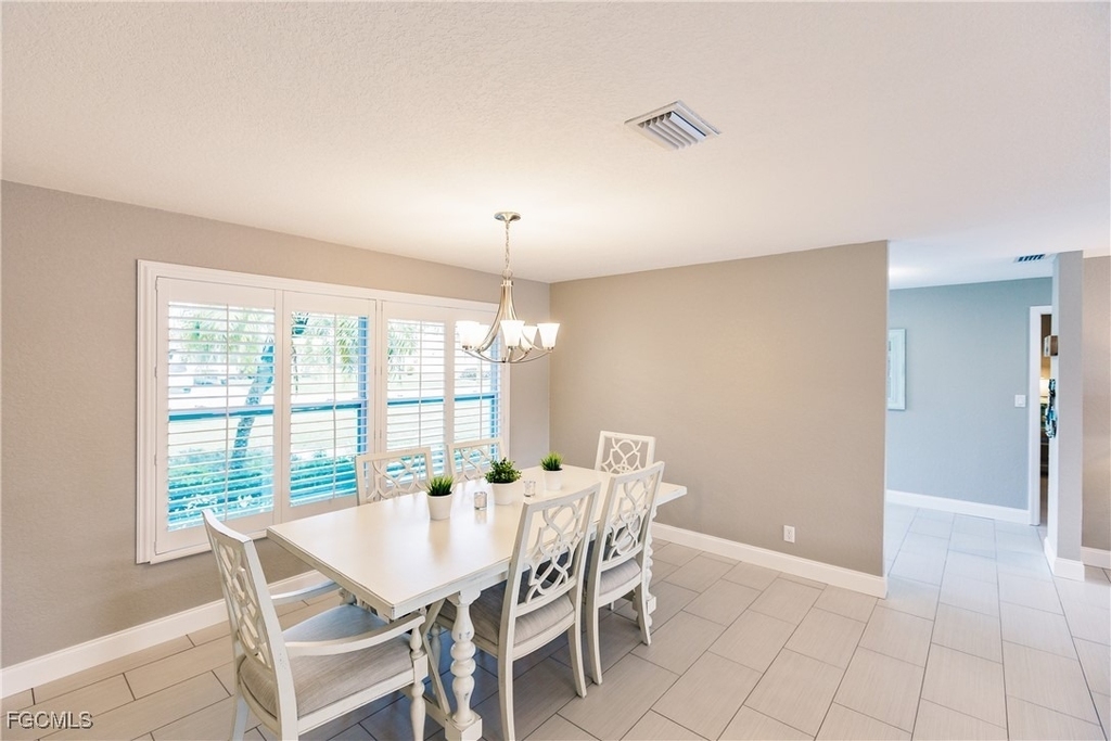 1424 Windsor Court - Photo 12