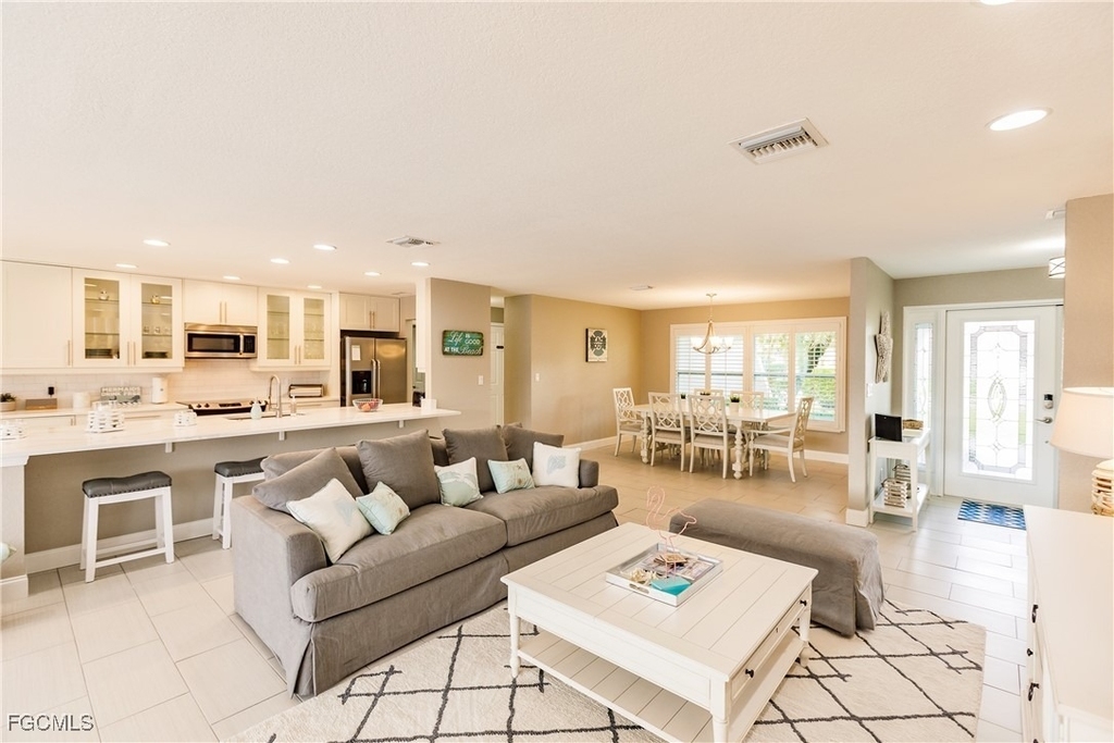 1424 Windsor Court - Photo 4