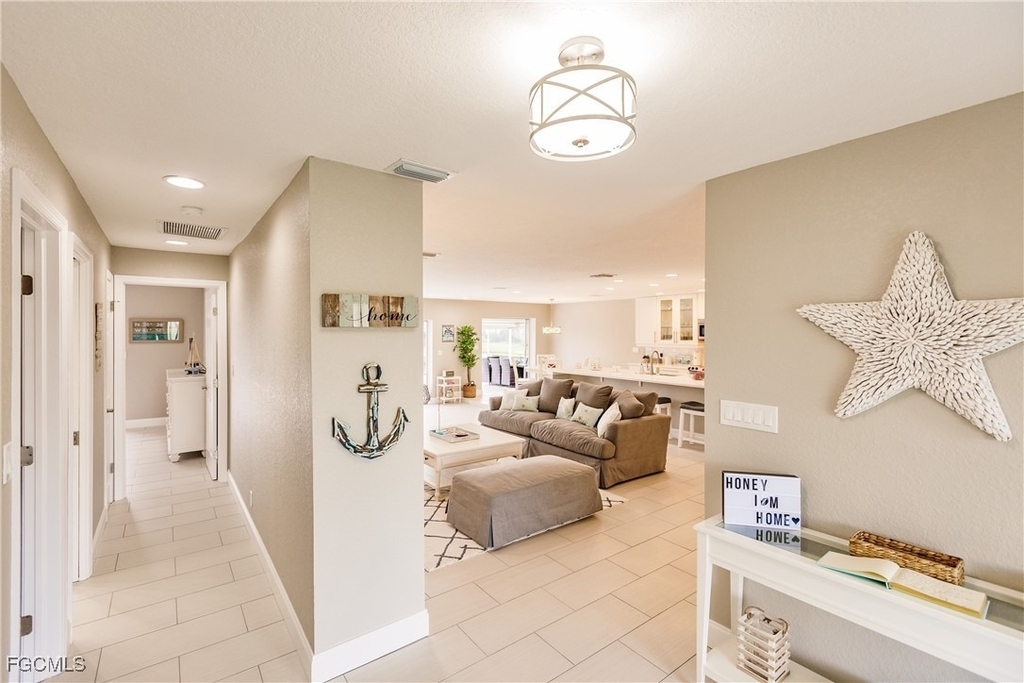 1424 Windsor Court - Photo 3