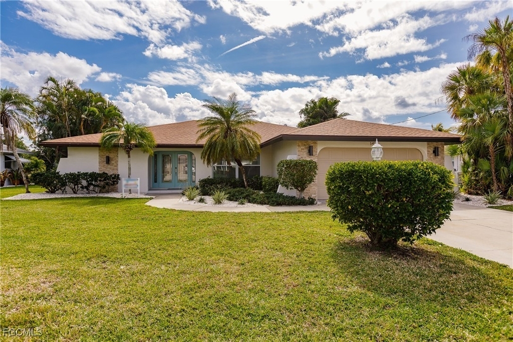 1424 Windsor Court - Photo 0