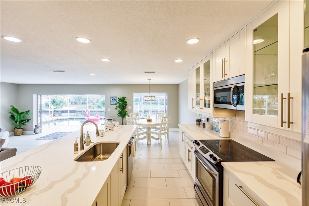 1424 Windsor Court - Photo 8