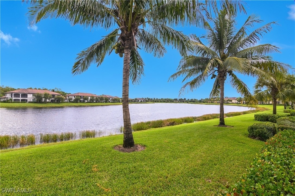 9533 Avellino Way - Photo 37