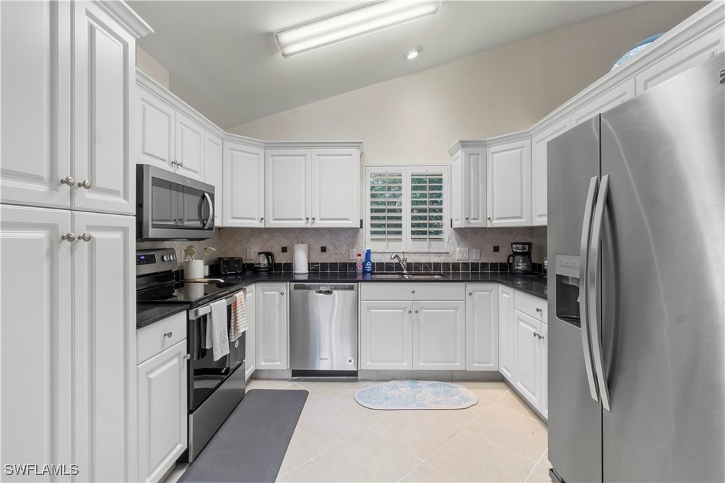 348 Carinosa Court - Photo 2
