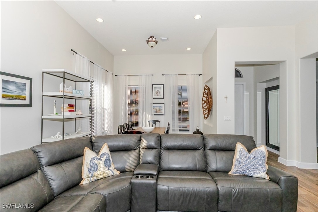 5104 Salerno Street - Photo 29